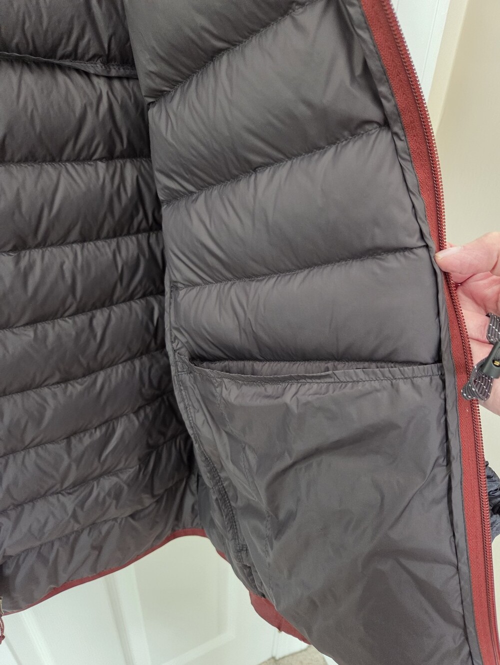 Eddie Bauer Puffer Jacket - Picture 5 of 10
